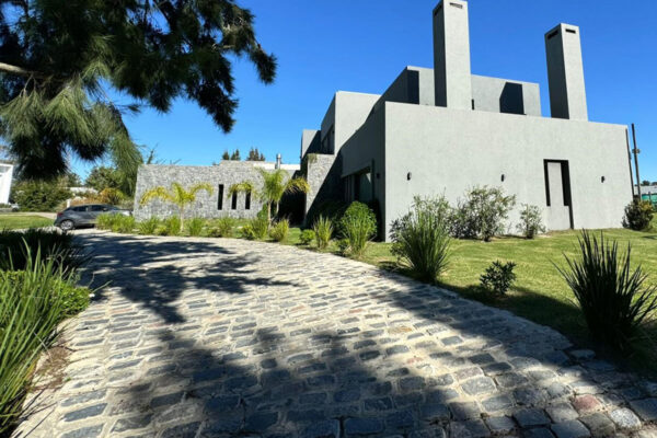 WhatsApp-Image-2024-04-28-at-13.17.50-(1)